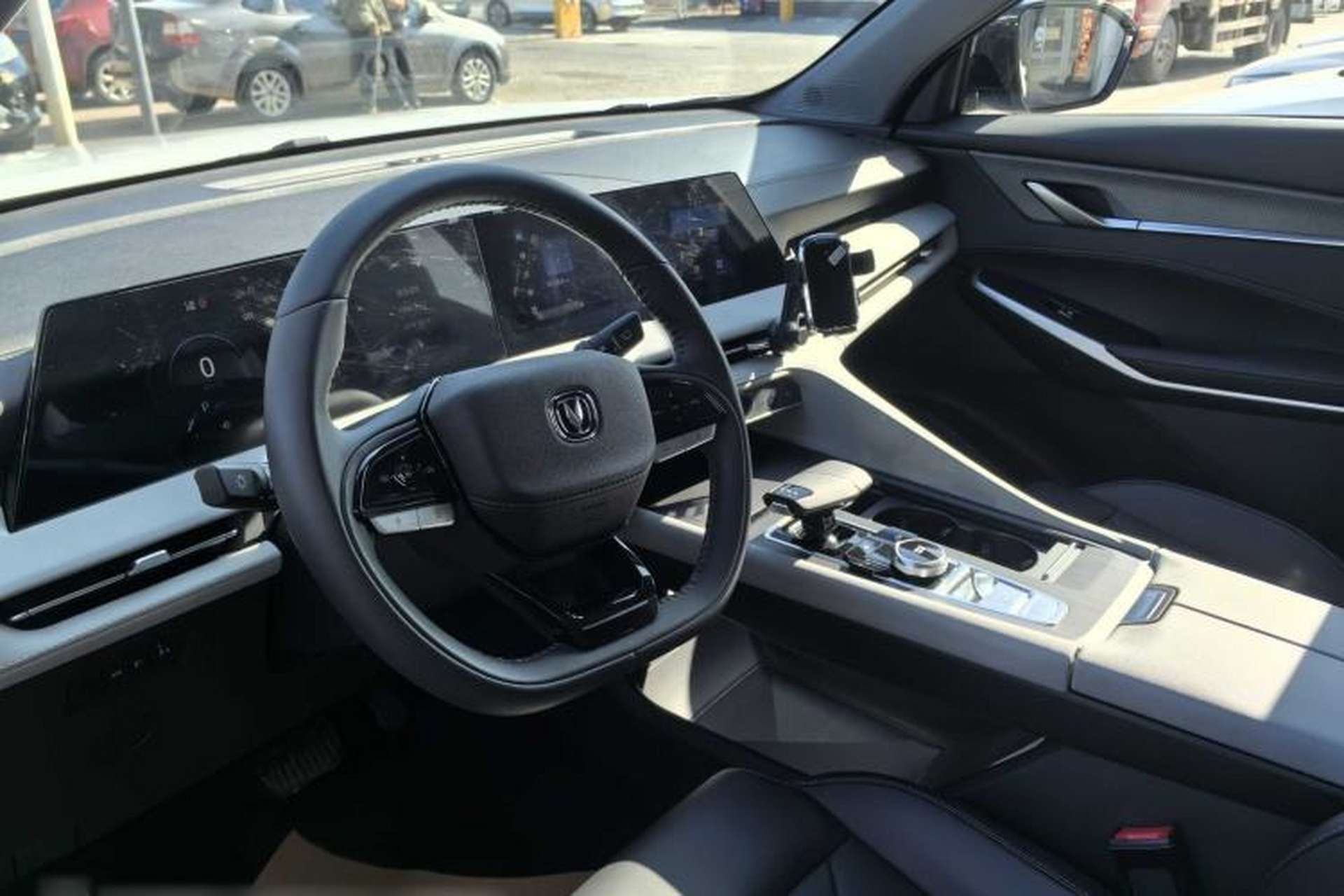 Used CHANGAN CS75 PLUS 2025 Model, 3rd Generation Champion Edition 1.5T Jinghang Version Interior 1