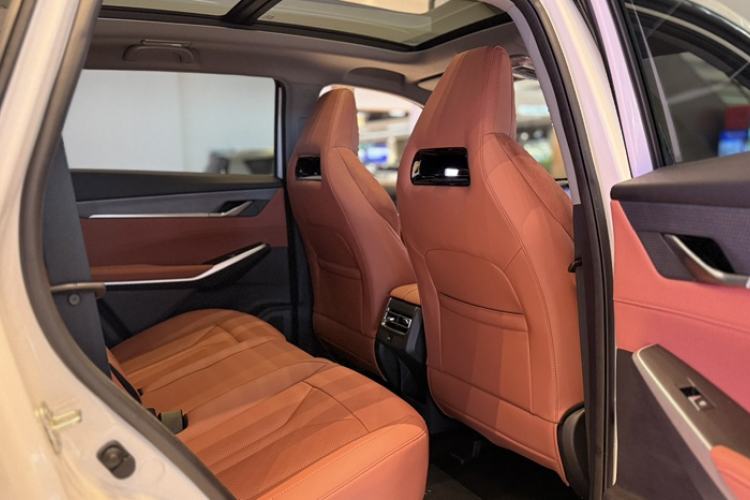 Used CHANGAN CS75 PLUS 2025 Model, 3rd Generation Champion Edition 1.5T Jinghang Version Interior 2