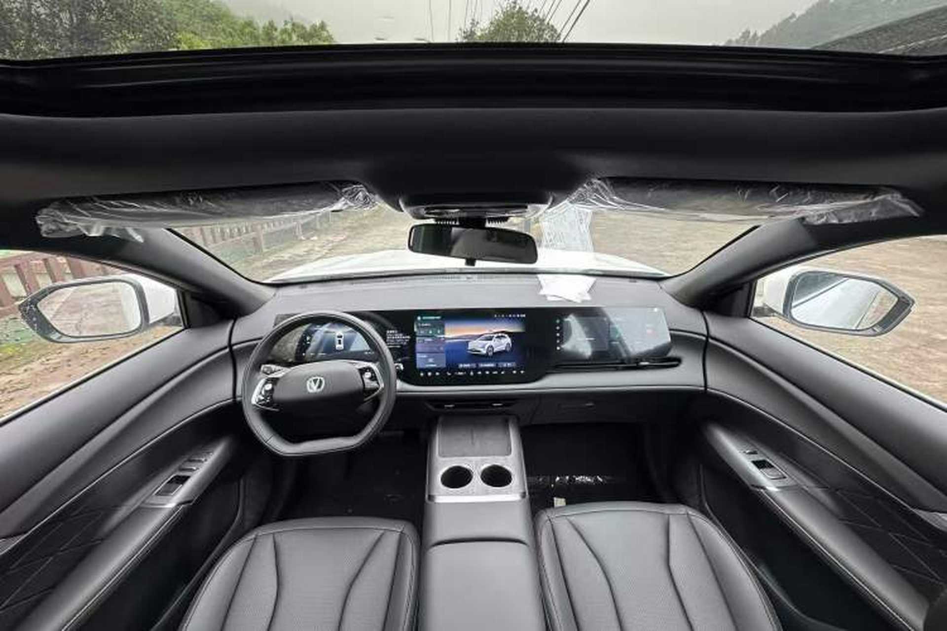 Used CHANGAN CS75 PLUS 2025 Model, 4th Generation 1.5T New Blue Whale Smart Excellence Version Interior 2