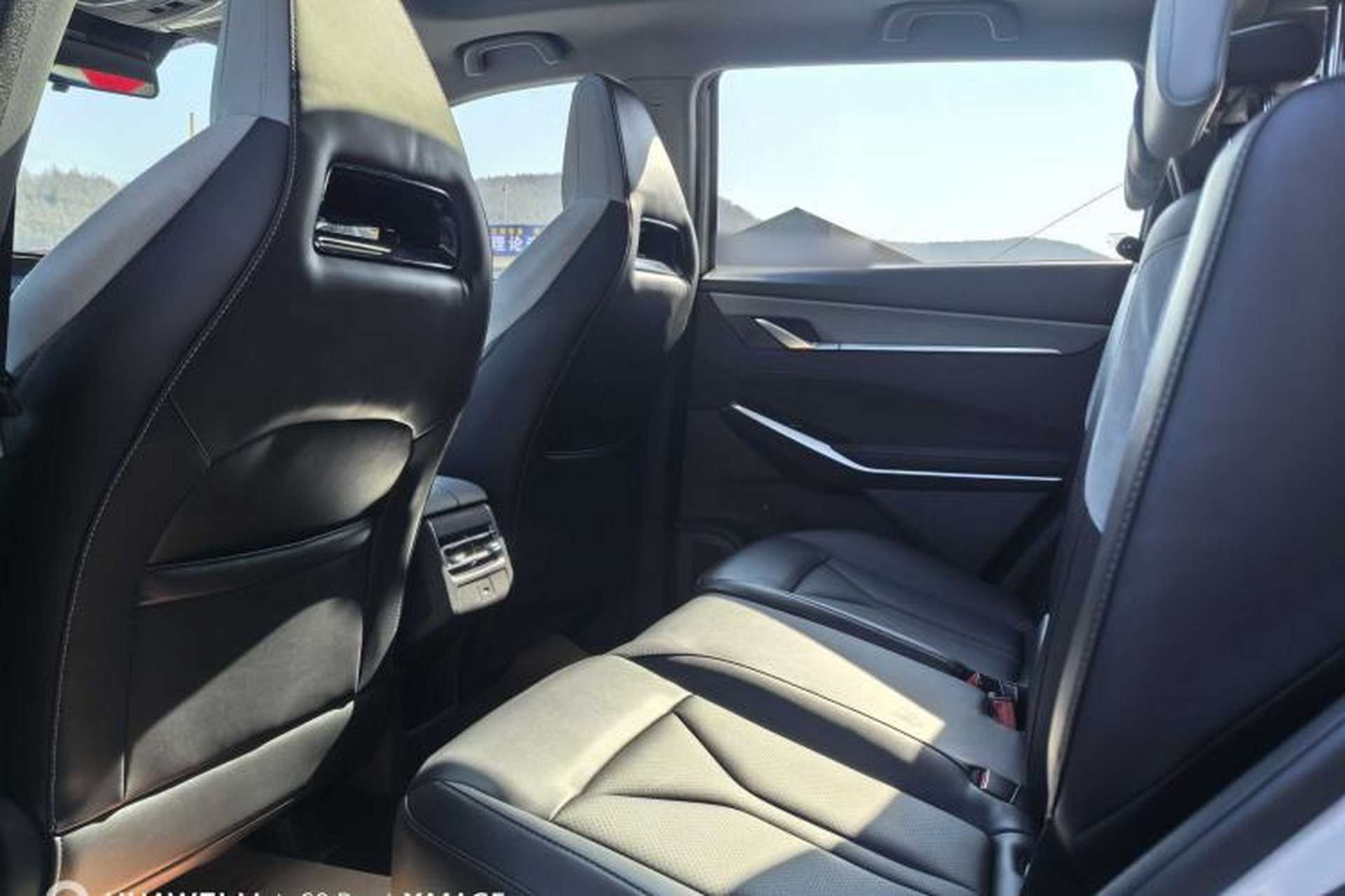 Used CHANGAN CS75 PLUS 2025 Model, 3rd Generation Champion Edition 1.5T Jinghang Version Interior 2