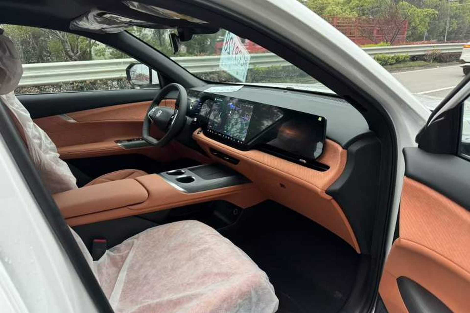 Used CHANGAN CS75 PLUS 2025 4th Generation 1.5T New Blue Whale Smart Luxury Edition Interior 3