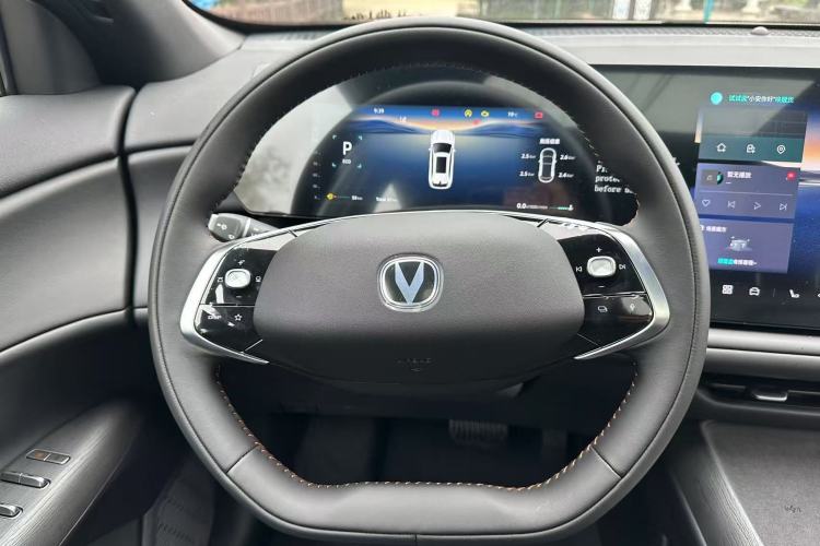 Used CHANGAN CS75 PLUS 2025 Model, 4th Generation 1.5T New Blue Whale Smart Excellence Version Interior 3