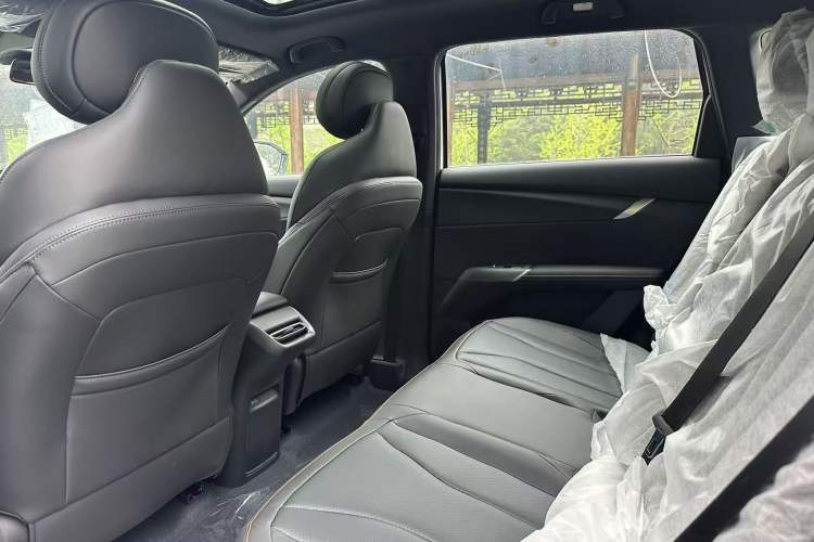 Used CHANGAN CS75 PLUS 2025 Model, 4th Generation 1.5T New Blue Whale Smart Excellence Version Interior 4