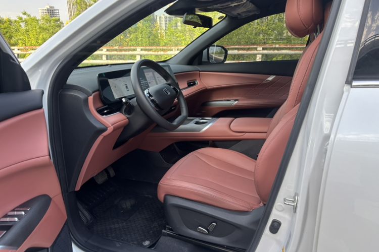Used CHANGAN CS75 PLUS 2025 4th Generation 1.5T New Blue Whale Smart Whale Enjoyment Edition Interior 4