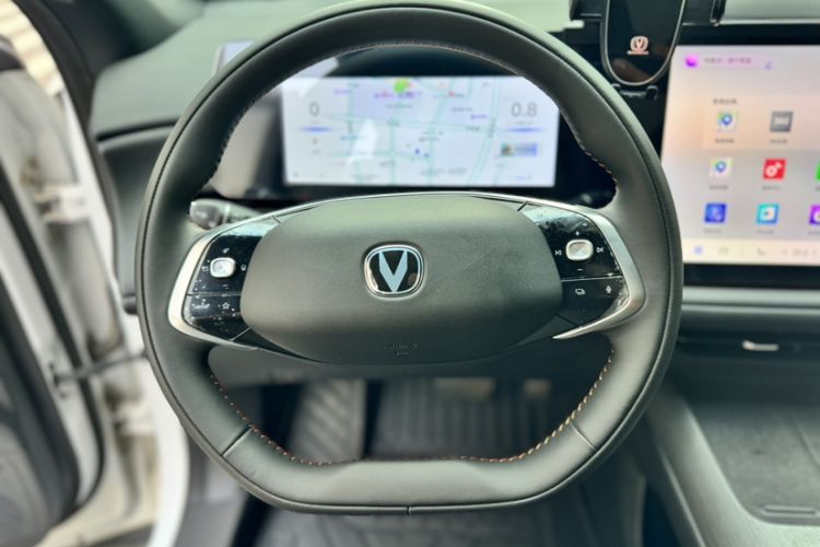 Used CHANGAN CS75 PLUS 2025 4th Generation UItra 2.0T New Blue Whale Smart Intelligent Powertrain Version Interior 5