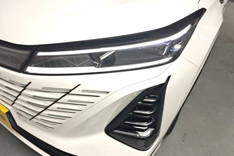 Used CHANGAN CS75 PLUS 2025 Model, 3rd Generation Champion Edition 1.5T Jingling Version Left Front Headlight