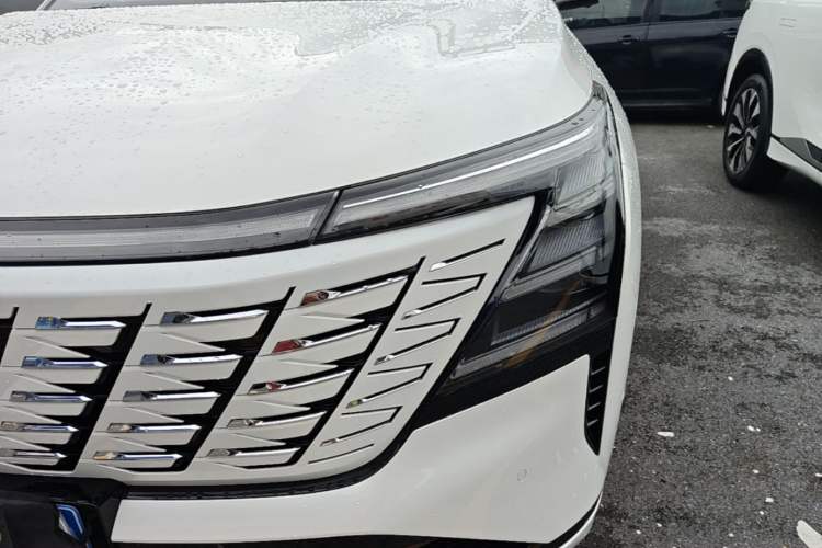 Used CHANGAN CS75 PLUS 2025 4th Generation UItra 2.0T New Blue Whale Smart Intelligent Powertrain Version Left Front Headlight