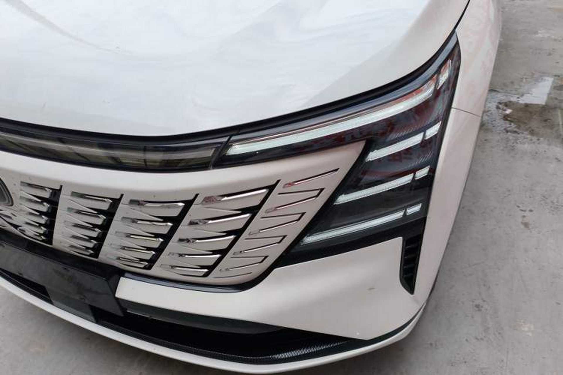Used CHANGAN CS75 PLUS 2025 4th Generation 1.5T New Blue Whale Smart Luxury Edition Left Front Headlight