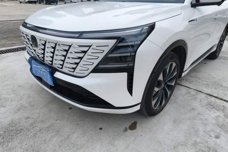 Used CHANGAN CS75 PLUS 2025 4th Generation UItra 2.0T New Blue Whale – Smart & Powerful Version Left Front Headlight