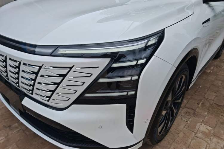 Used CHANGAN CS75 PLUS 2025 4th Generation UItra 2.0T New Blue Whale Smart Intelligent Powertrain Version Left Front Headlight