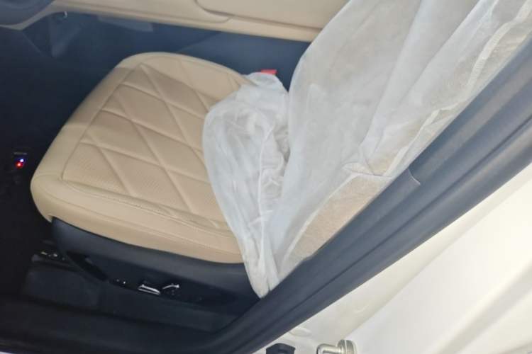 Used CHANGAN CS75 PLUS 2025 4th Generation 1.5T New Blue Whale Smart Flagship Version Left Front Seat