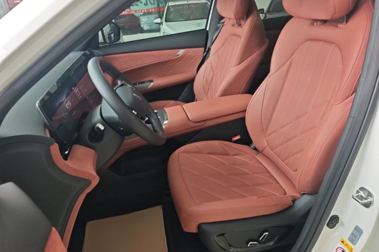 Used CHANGAN CS75 PLUS 2025 4th Generation 1.5T New Blue Whale Smart Luxury Edition Left Front Seat