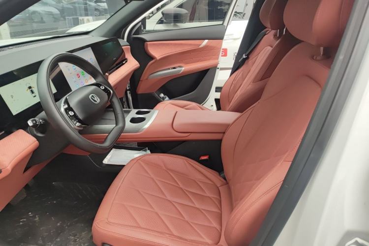 Used CHANGAN CS75 PLUS 2025 4th Generation UItra 2.0T New Blue Whale – Smart & Powerful Version Left Front Seat