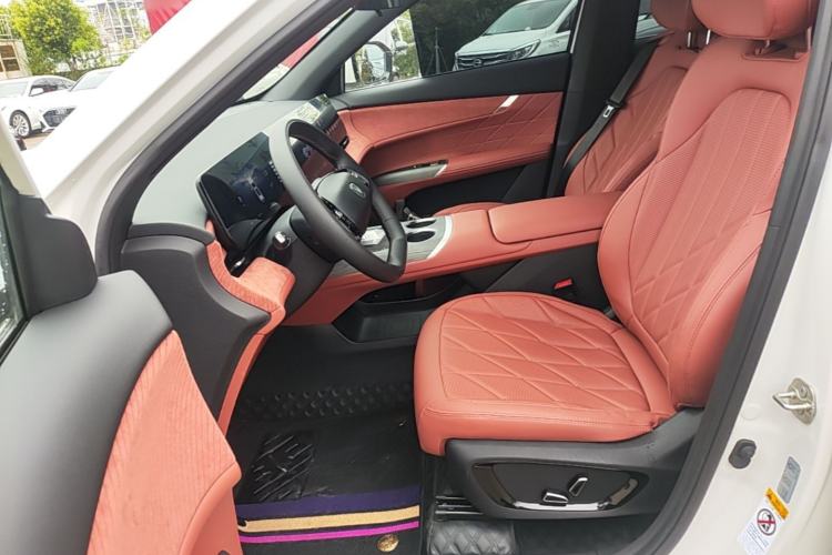 Used CHANGAN CS75 PLUS 2025 4th Generation UItra 2.0T New Blue Whale Engine – Wind Style Left Front Seat