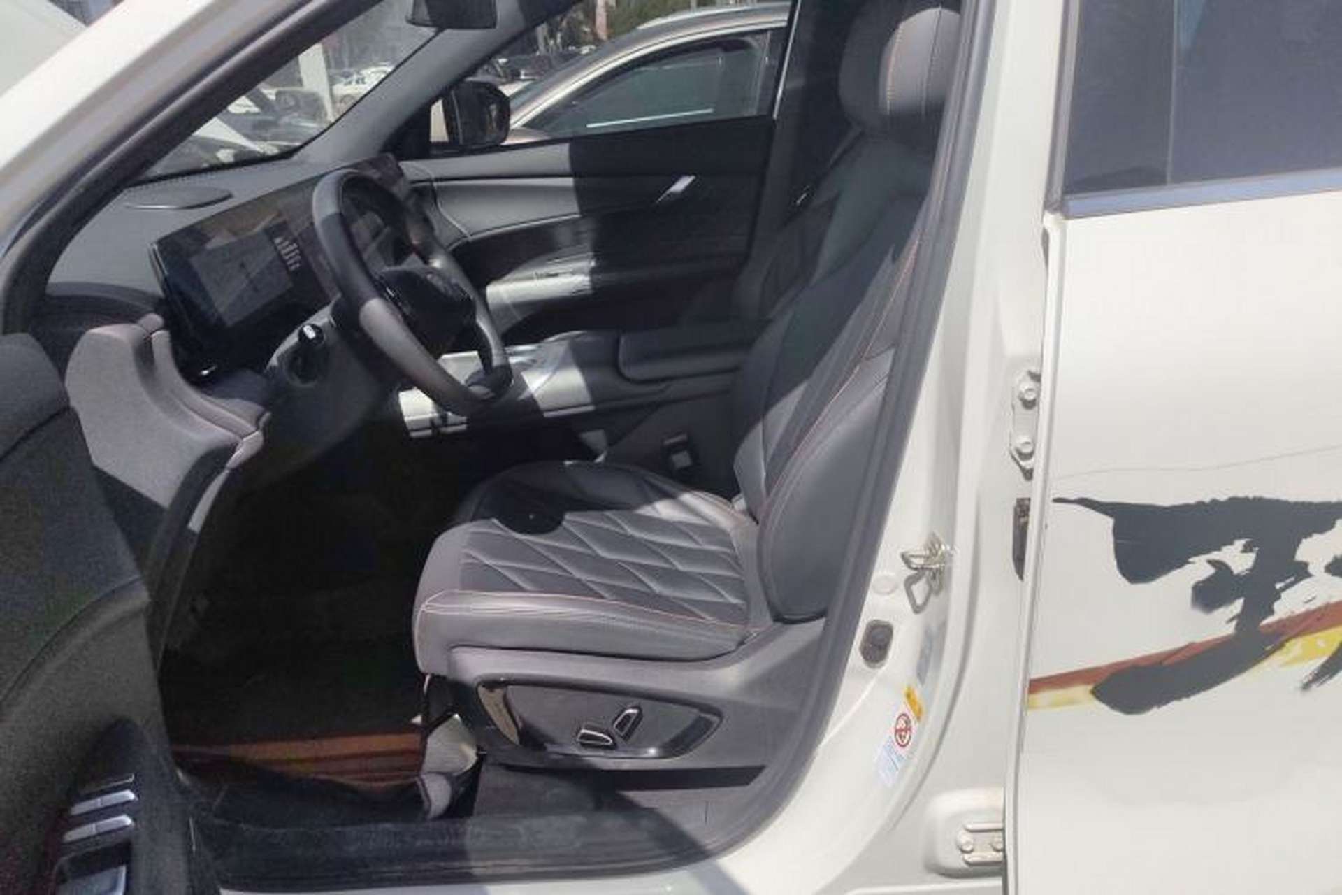 Used CHANGAN CS75 PLUS 2025 4th Generation UItra 2.0T New Blue Whale Engine – Cloud Edition Left Front Seat