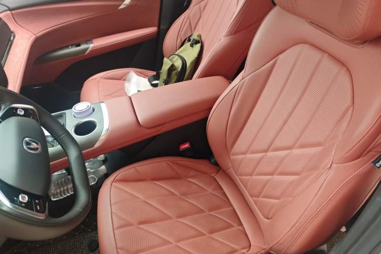 Used CHANGAN CS75 PLUS 2025 4th Generation UItra 2.0T New Blue Whale Smart Intelligent Powertrain Version Left Front Seat