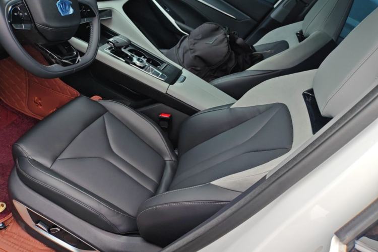 Used CHANGAN CS75 PLUS 2025 Model, 3rd Generation Champion Edition 1.5T Jinghang Version Left Front Seat