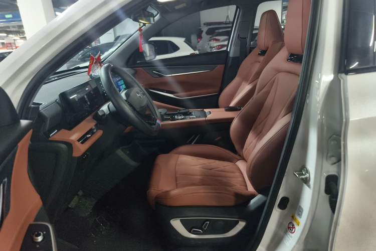 Used CHANGAN CS75 PLUS 2025 Model, 3rd Generation Champion Edition 1.5T Jinghang Version Left Front Seat