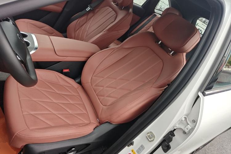 Used CHANGAN CS75 PLUS 2025 4th Generation UItra 2.0T New Blue Whale Smart Intelligent Powertrain Version Left Front Seat