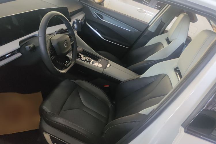 Used CHANGAN CS75 PLUS 2025 Model, 3rd Generation Champion Edition 1.5T Jinghang Version Left Front Seat