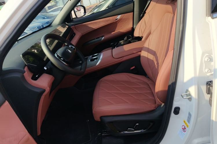 Used CHANGAN CS75 PLUS 2025 4th Generation 1.5T New Blue Whale Smart Luxury Edition Left Front Seat