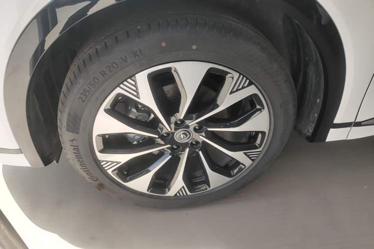 Used CHANGAN CS75 PLUS 2025 4th Generation UItra 2.0T New Blue Whale Smart Intelligent Powertrain Version Left Front Wheel Hub