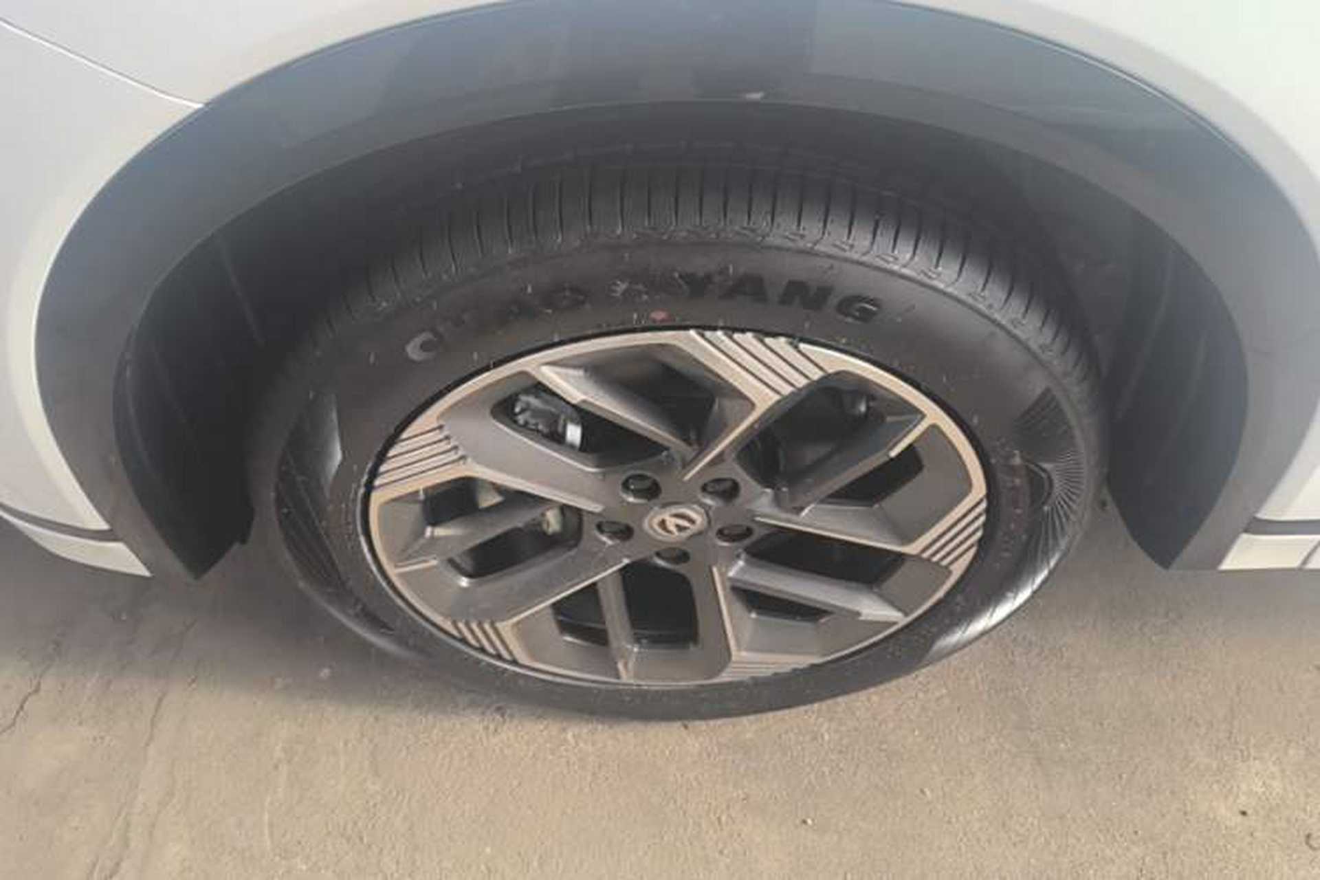 Used CHANGAN CS75 PLUS 2025 4th Generation 1.5T New Blue Whale Smart Flagship Version Left Front Wheel Hub