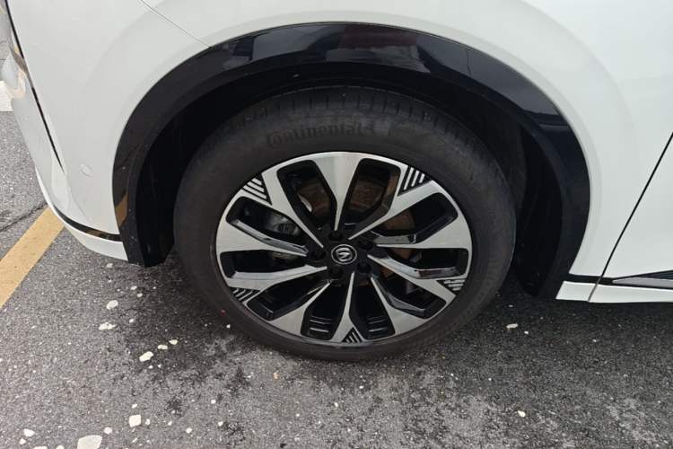 Used CHANGAN CS75 PLUS 2025 4th Generation UItra 2.0T New Blue Whale Smart Intelligent Powertrain Version Left Front Wheel Hub