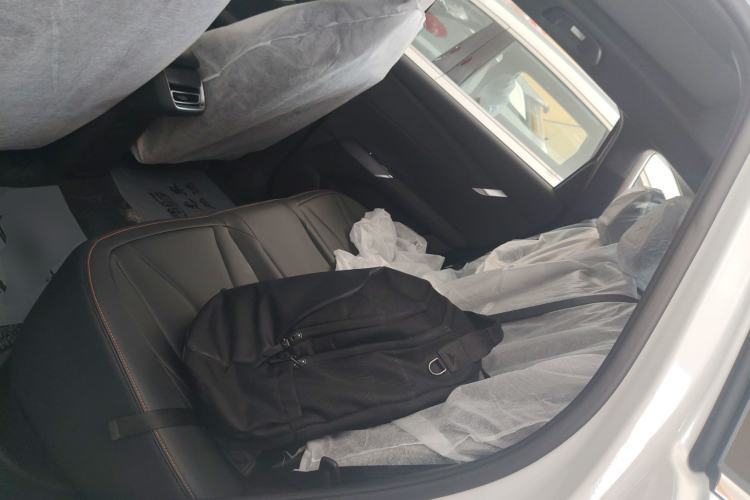 Used CHANGAN CS75 PLUS 2025 Model, 4th Generation 1.5T New Blue Whale Smart Excellence Version Left Rear Seat