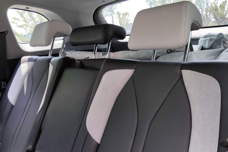 Used CHANGAN CS75 PLUS 2025 Model, 3rd Generation Champion Edition 1.5T Jinghang Version Left Rear Seat