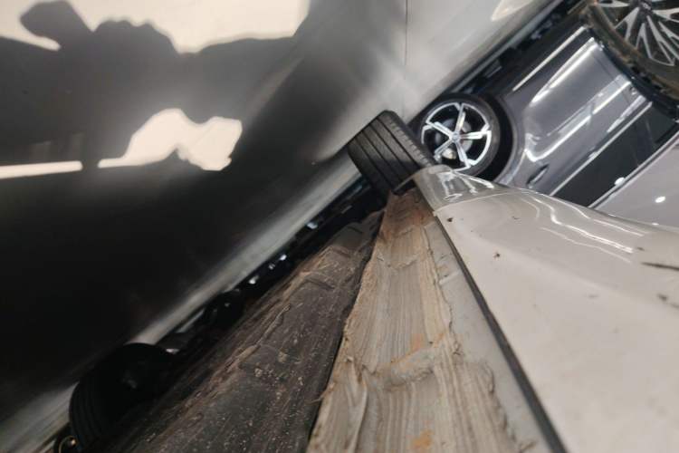 Used CHANGAN CS75 PLUS 2025 4th Generation UItra 2.0T New Blue Whale Smart Intelligent Powertrain Version Left Side Sill