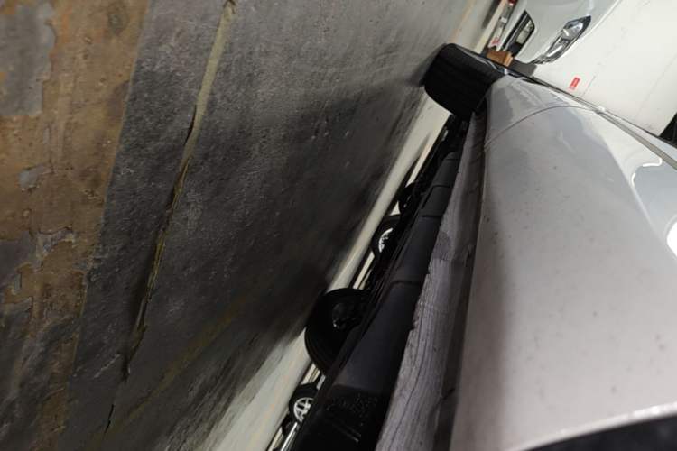 Used CHANGAN CS75 PLUS 2025 4th Generation UItra 2.0T New Blue Whale Engine – Cloud Edition Left Side Sill