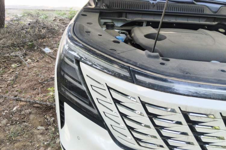 Used CHANGAN CS75 PLUS 2025 4th Generation UItra 2.0T New Blue Whale Smart Intelligent Powertrain Version Right Front Headlight