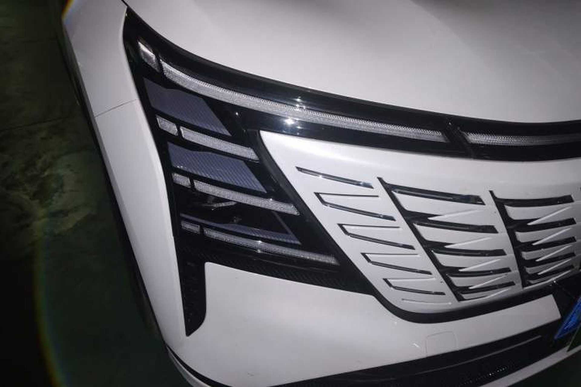 Used CHANGAN CS75 PLUS 2025 4th Generation 1.5T New Blue Whale Smart Luxury Edition Right Front Headlight