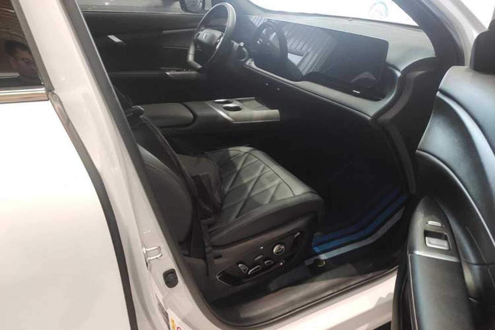 Used CHANGAN CS75 PLUS 2025 4th Generation 1.5T New Blue Whale Smart Luxury Edition Right Front Seat