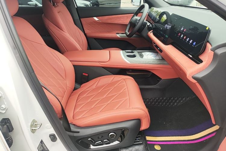 Used CHANGAN CS75 PLUS 2025 4th Generation UItra 2.0T New Blue Whale Engine – Wind Style Right Front Seat