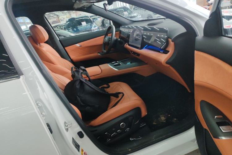 Used CHANGAN CS75 PLUS 2025 4th Generation UItra 2.0T New Blue Whale Smart Intelligent Powertrain Version Right Front Seat