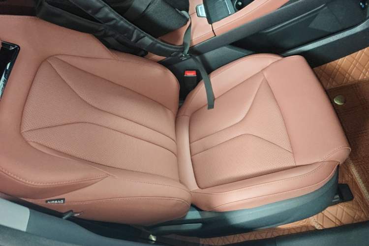Used CHANGAN CS75 PLUS 2025 Model, 3rd Generation Champion Edition 1.5T Jingling Version Right Front Seat