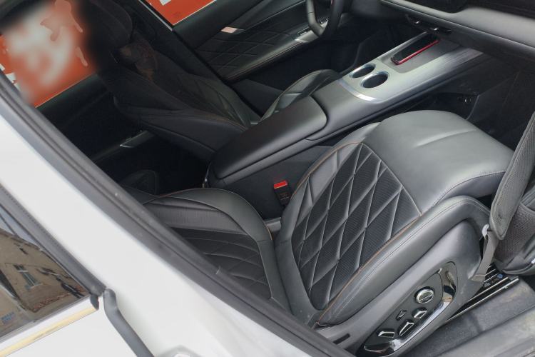 Used CHANGAN CS75 PLUS 2025 4th Generation 1.5T New Blue Whale Smart Luxury Edition Right Front Seat