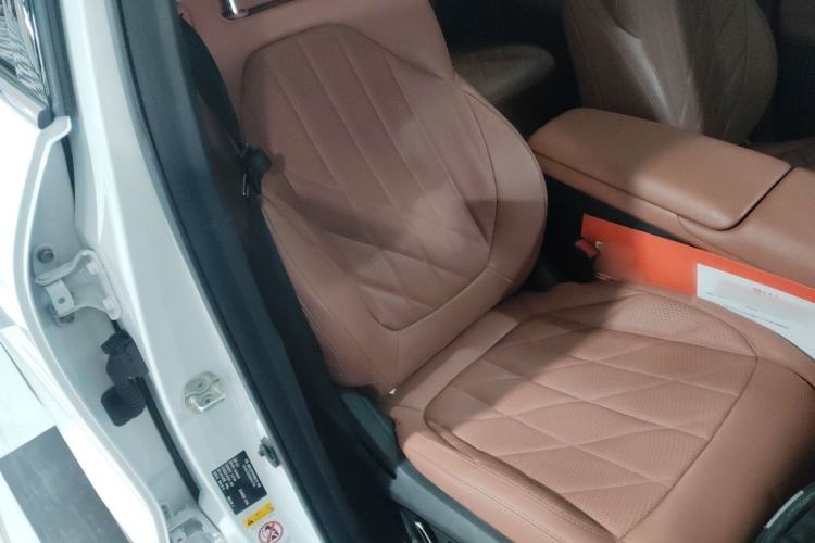 Used CHANGAN CS75 PLUS 2025 4th Generation 1.5T New Blue Whale Smart Luxury Edition Right Front Seat
