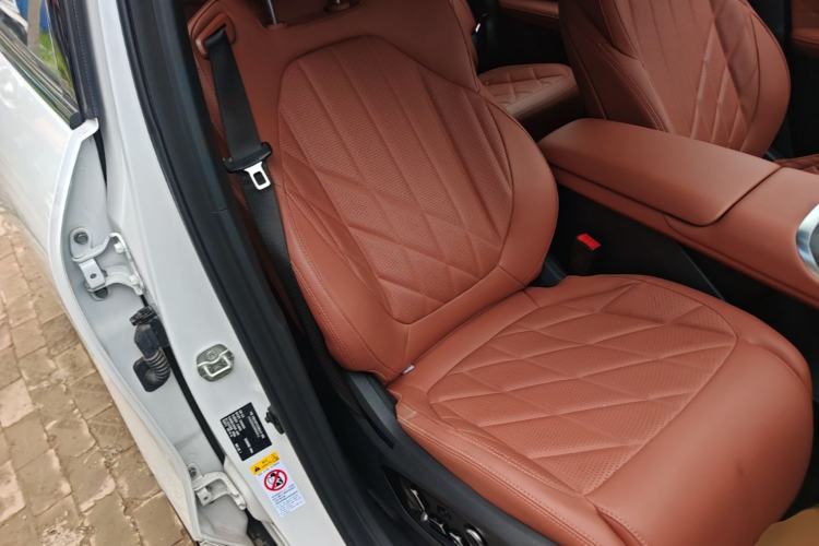 Used CHANGAN CS75 PLUS 2025 4th Generation UItra 2.0T New Blue Whale Smart Intelligent Powertrain Version Right Front Seat