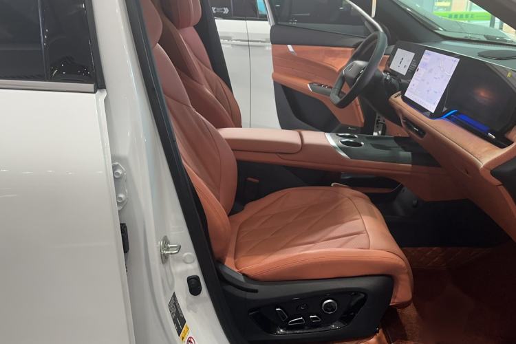 Used CHANGAN CS75 PLUS 2025 4th Generation 1.5T New Blue Whale Smart Flagship Version Right Front Seat