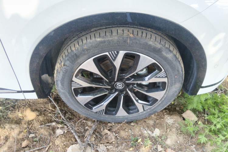 Used CHANGAN CS75 PLUS 2025 4th Generation UItra 2.0T New Blue Whale Smart Intelligent Powertrain Version Right Front Wheel Hub