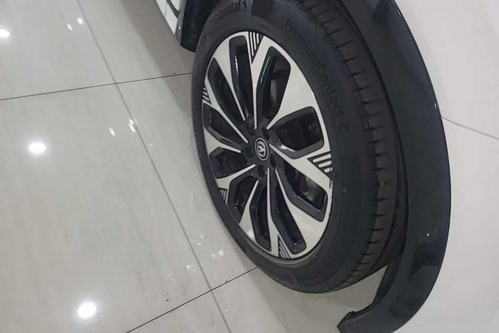 Used CHANGAN CS75 PLUS 2025 4th Generation UItra 2.0T New Blue Whale – Smart & Powerful Version Right Front Wheel Hub