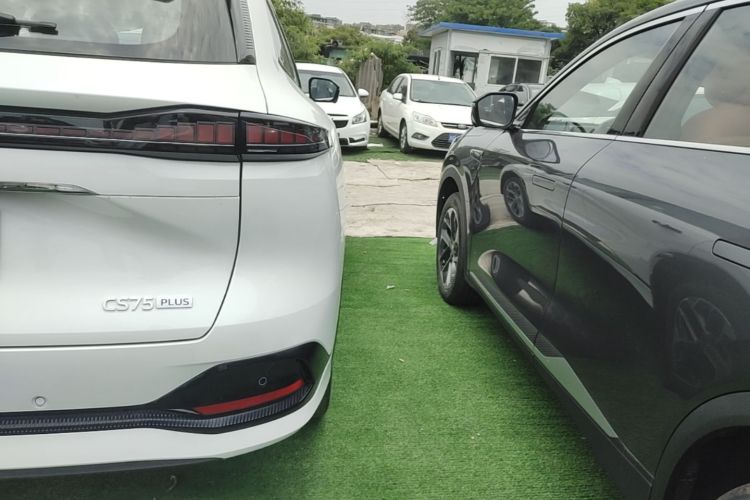 Used CHANGAN CS75 PLUS 2025 4th Generation 1.5T New Blue Whale Smart Luxury Edition Right Rear Taillight