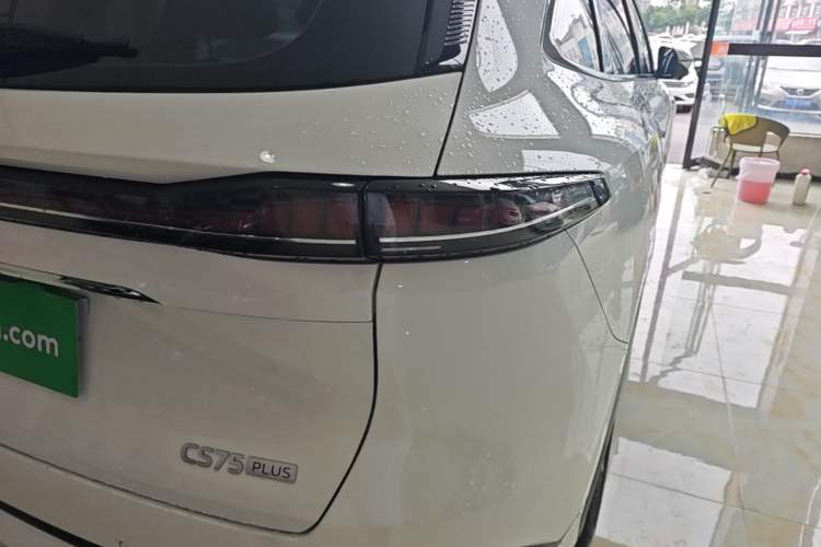 Used CHANGAN CS75 PLUS 2025 4th Generation 1.5T New Blue Whale Smart Luxury Edition Right Rear Taillight
