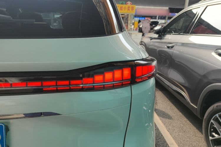 Used CHANGAN CS75 PLUS 2025 4th Generation 1.5T New Blue Whale Smart Flagship Version Right Rear Taillight