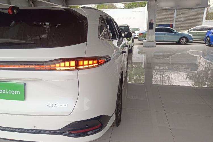 Used CHANGAN CS75 PLUS 2025 4th Generation 1.5T New Blue Whale Smart Luxury Edition Right Rear Taillight