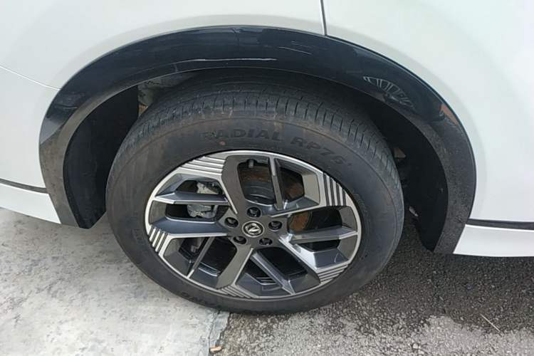 Used CHANGAN CS75 PLUS 2025 4th Generation 1.5T New Blue Whale Smart Luxury Edition Right Rear Wheel Hub