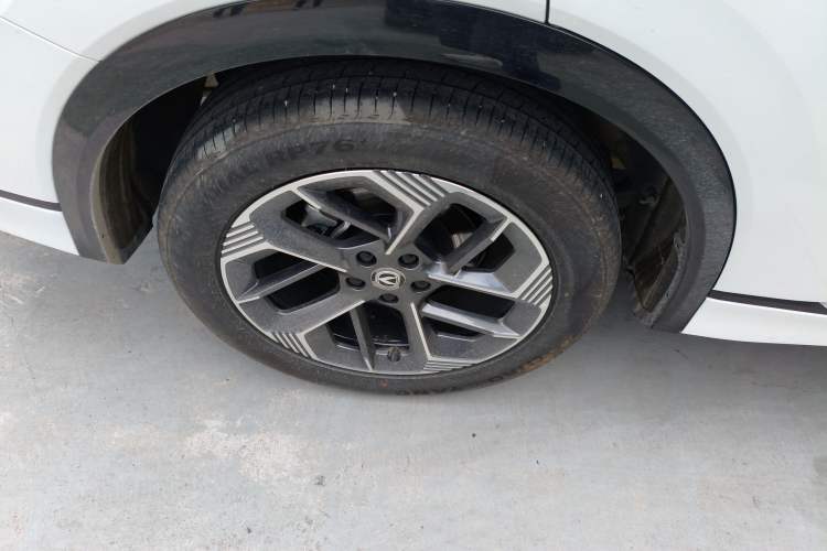 Used CHANGAN CS75 PLUS 2025 4th Generation 1.5T New Blue Whale Smart Luxury Edition Right Rear Wheel Hub